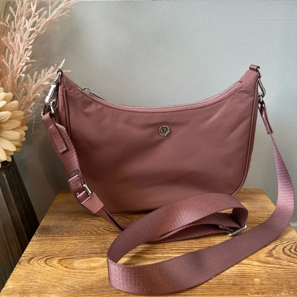 NWOT Lululemon Athletica Adjustable Mini Shoulder Bag 3L Crossbody - Picture 6 of 8